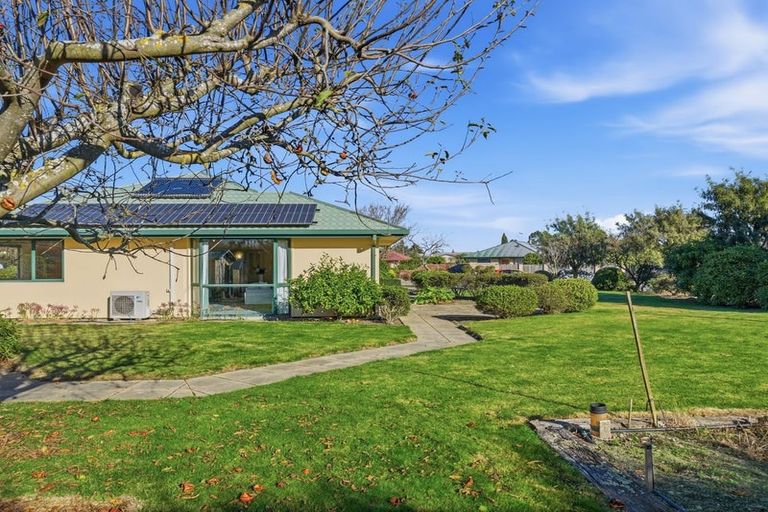 Photo of property in 14 Craigieburn Street, Darfield, 7510