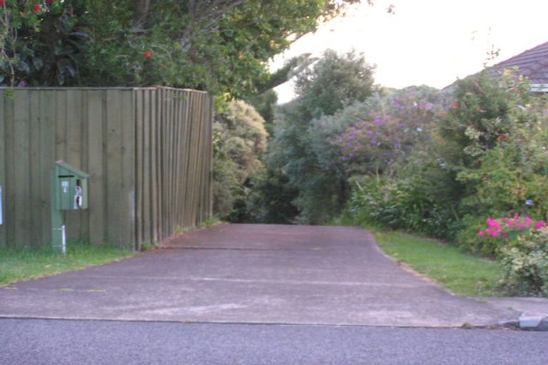 Photo of property in 2/33 Francis Street, Hauraki, Auckland, 0622