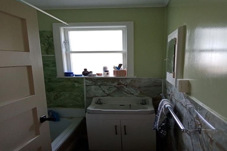 Photo of property in 32b Toomath Street, Naenae, Lower Hutt, 5011