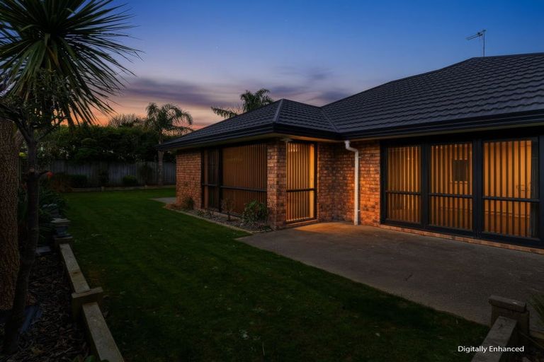 Photo of property in 72 Geneva Terrace, Kelvin Grove, Palmerston North, 4414