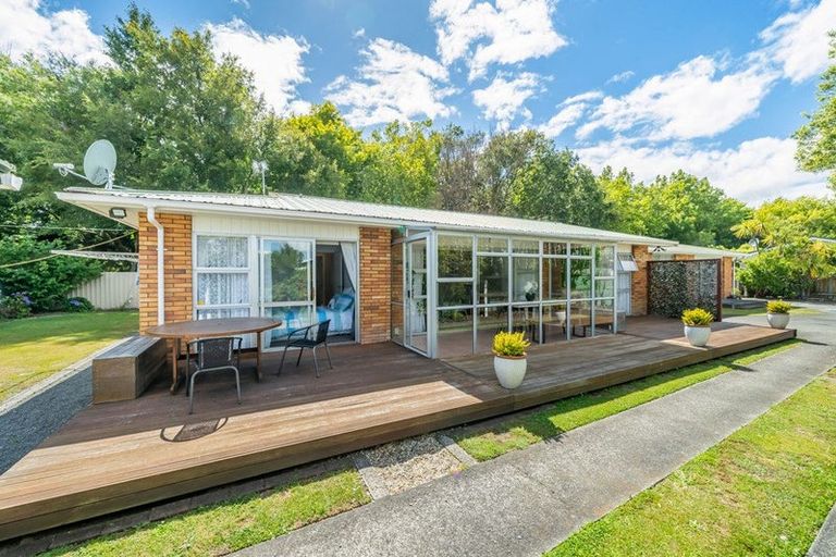 Photo of property in 2/22 Burns Grove, Trentham, Upper Hutt, 5018