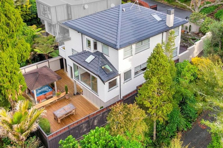 Photo of property in 25 View Road, Campbells Bay, Auckland, 0630