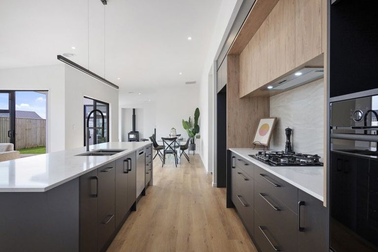 Photo of property in 10 Waterford Farm Road, Halswell, Christchurch, 8025