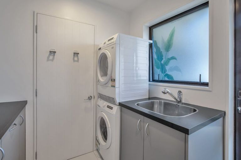 Photo of property in 2 Parkview Lane, Prebbleton, 7604