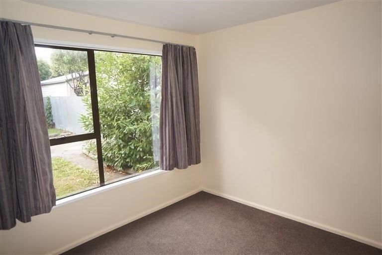 Photo of property in 12 Hegan Place, Rangiora, 7400