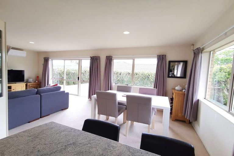 Photo of property in 49 Crawford Avenue, Mangere Bridge, Auckland, 2022