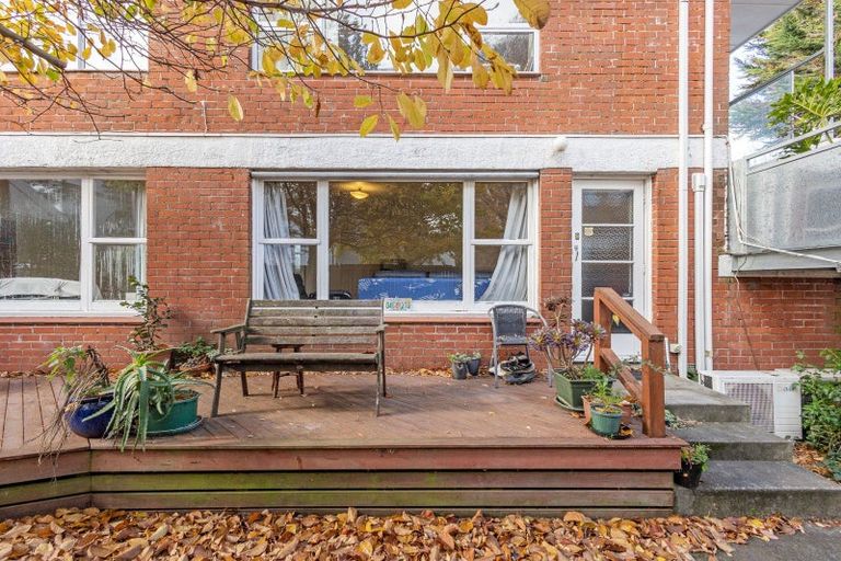 Photo of property in 2/19 Newbridge Place, Ilam, Christchurch, 8041