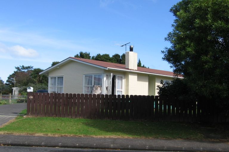 Photo of property in 123 Riverpark Crescent, Henderson, Auckland, 0610