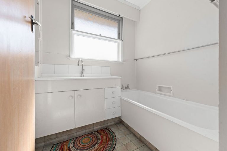 Photo of property in 3 Thornton Place, Melville, Hamilton, 3206