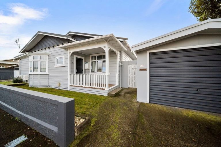 Photo of property in 240 Saint Aubyn Street, New Plymouth, 4310