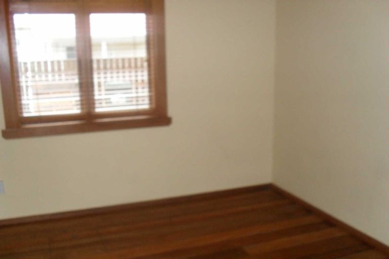 Photo of property in 11 Lawry Street, Moturoa, New Plymouth, 4310