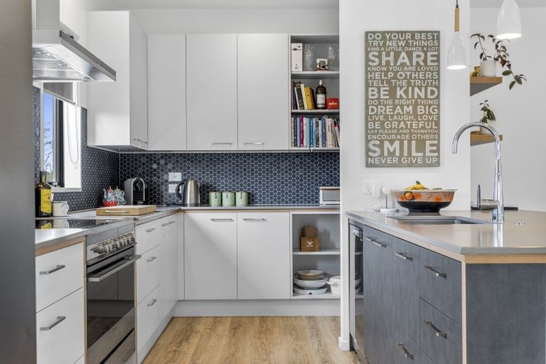 Photo of property in 7 Westpark Boulevard, Rangiora, 7400