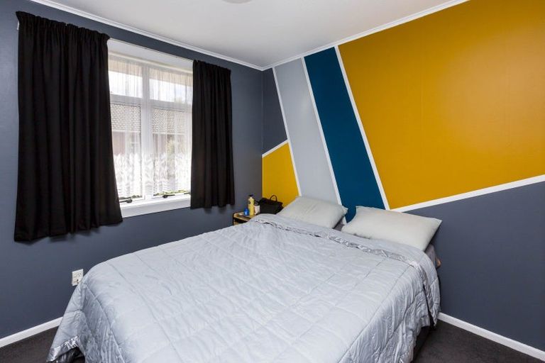 Photo of property in 2/15 Clouston Park Road, Ebdentown, Upper Hutt, 5018