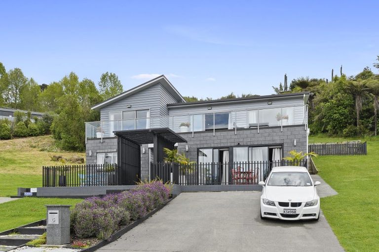 Photo of property in 8 Mandeno Drive, Kerikeri, 0230