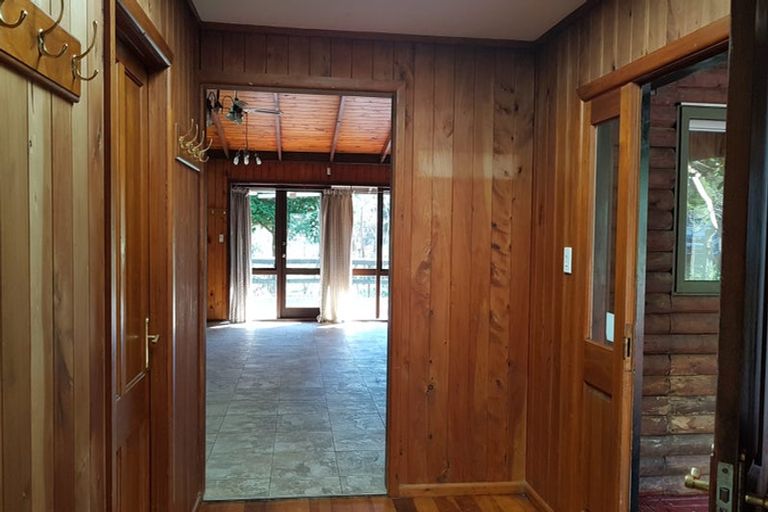 Photo of property in 694 Whitemans Valley Road, Whitemans Valley, Upper Hutt, 5371