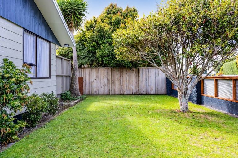 Photo of property in 38 Glamis Avenue, Bell Block, New Plymouth, 4312