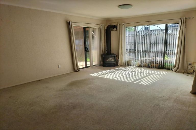 Photo of property in 13 Riplington Road, Huntington Park, Auckland, 2013