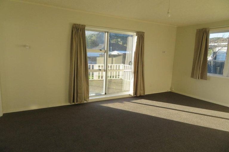 Photo of property in 139 Reynolds Street, Taita, Lower Hutt, 5011