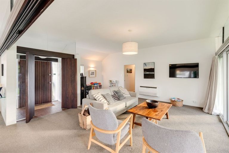 Photo of property in 2 Rutherglen Avenue, Ilam, Christchurch, 8041