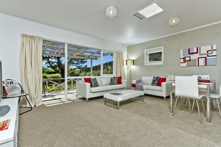 Photo of property in 1/4 Betsland Crescent, Hillcrest, Auckland, 0627