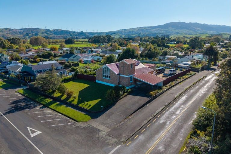 Photo of property in 77 Mclean Street, Woodville, 4920