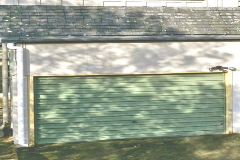 Photo of property in 81 Oaktree Avenue, Browns Bay, Auckland, 0630