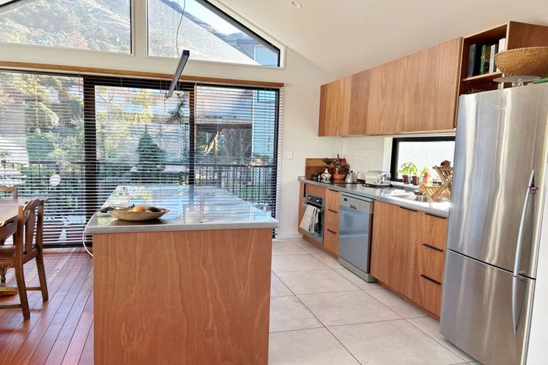 Photo of property in 17d Cornwall Road, Lyttelton, 8082