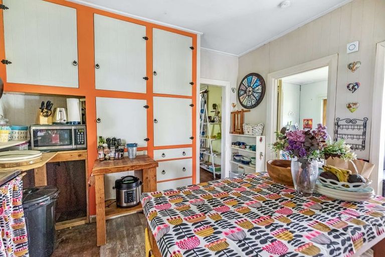 Photo of property in 16 Cole Street, Dannevirke, 4930