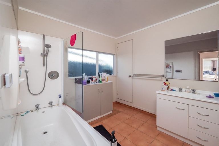 Photo of property in 25a-b Spains Road, Awanui, 0486