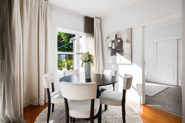 Photo of property in 58 Church Street, Devonport, Auckland, 0624
