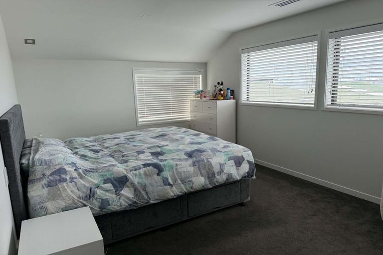 Photo of property in 79 Pupuke Road, Northcote, Auckland, 0627