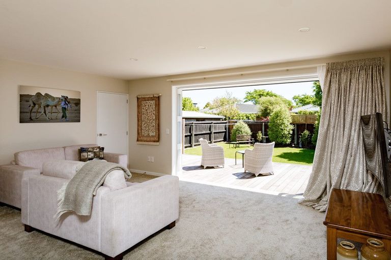 Photo of property in 35 Delph Street, Avonhead, Christchurch, 8042