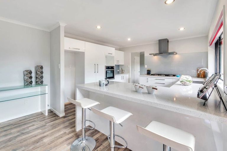 Photo of property in 1 Rutgers Place, Albany, Auckland, 0632