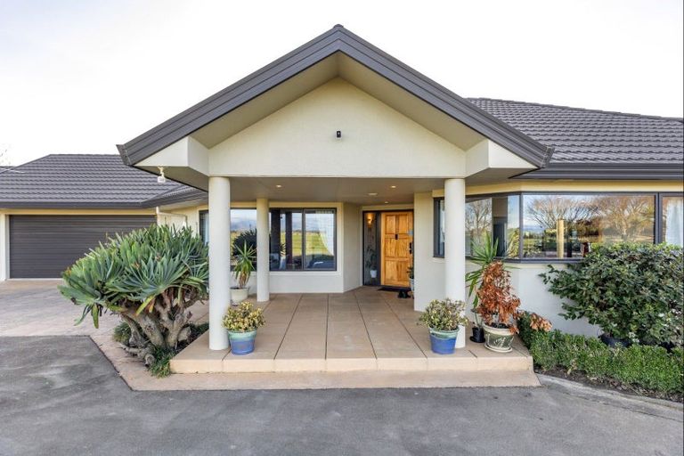 Photo of property in 11 Mckenzie Settlement Road, Kairanga, Palmerston North, 4475