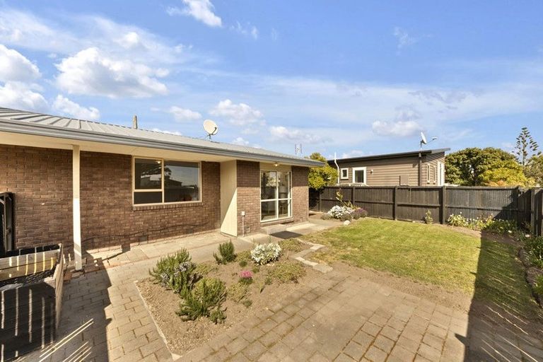 Photo of property in 2/166 Rocking Horse Road, Southshore, Christchurch, 8062