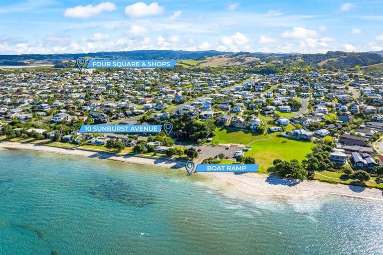 Photo of property in 10 Sunburst Avenue, Snells Beach, 0920