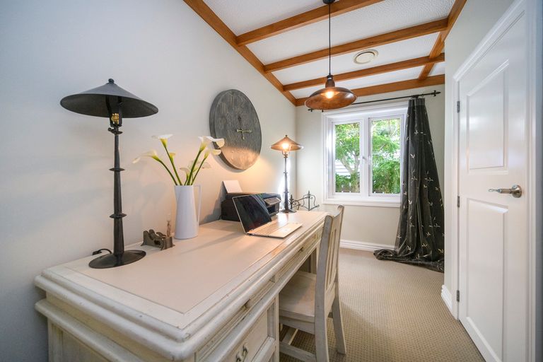 Photo of property in 6 Carlton Avenue, Palmerston North, 4414