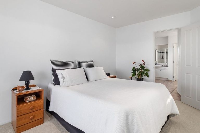 Photo of property in 126a Marine Parade, Mount Maunganui, 3116