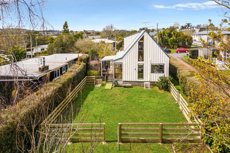 Photo of property in 22 Tapu Road, Huapai, Kumeu, 0810