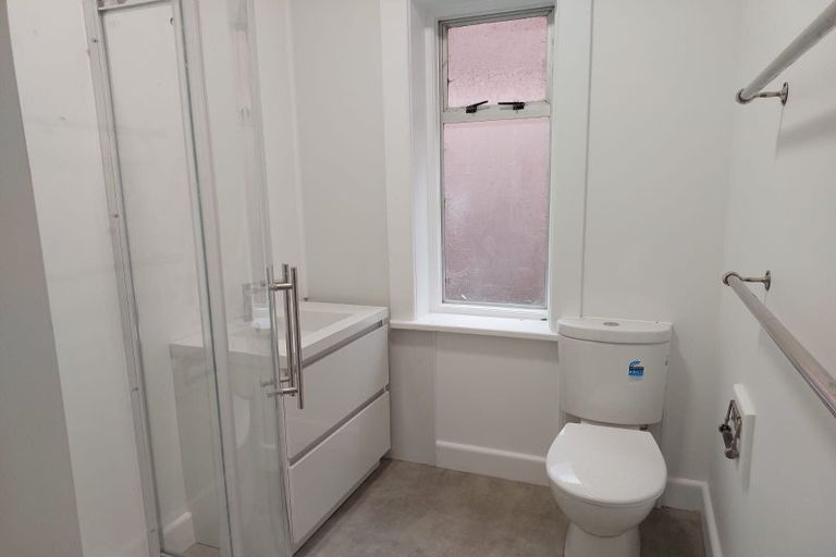 Photo of property in 49 Tanera Crescent, Brooklyn, Wellington, 6021