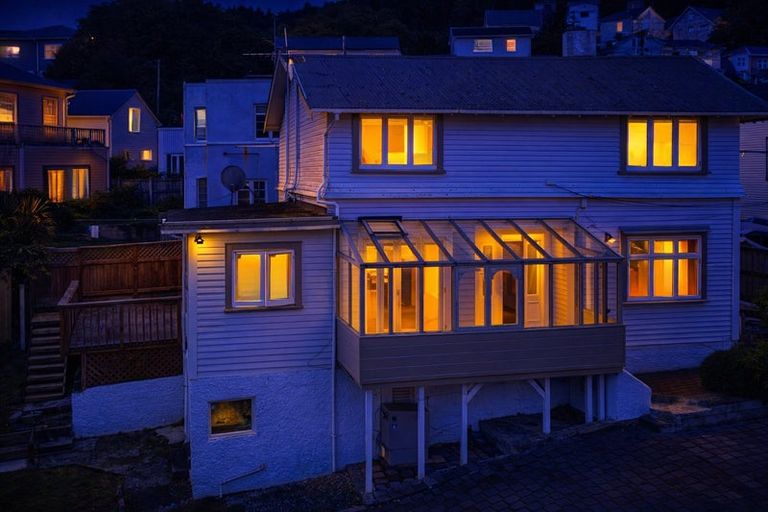 Photo of property in 5 Lewisville Terrace, Thorndon, Wellington, 6011