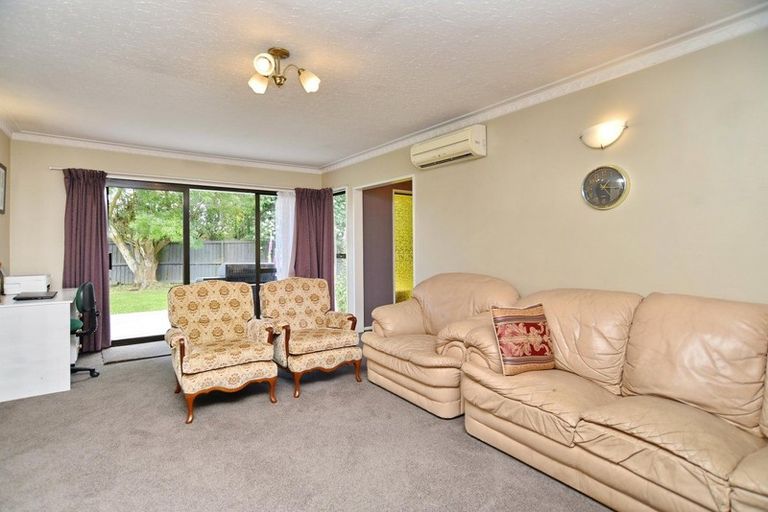 Photo of property in 12 Mayo Place, Belfast, Christchurch, 8051