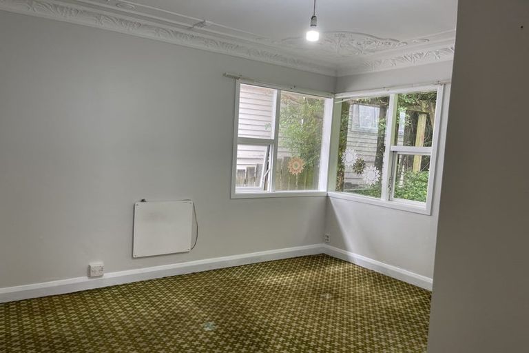 Photo of property in 92 Nairn Street, Mount Cook, Wellington, 6011