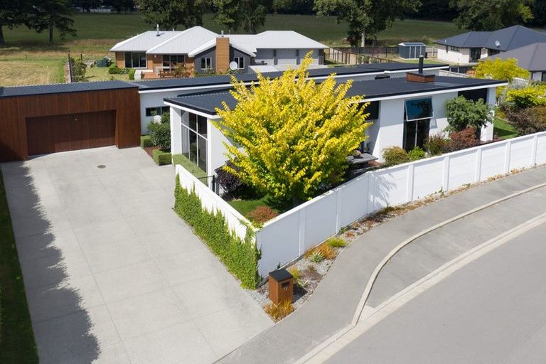Photo of property in 12 Kelburn Place, Tinwald, Ashburton, 7700
