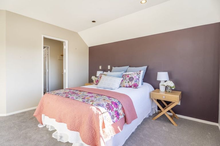 Photo of property in 12 Ronald Woolf Place, Churton Park, Wellington, 6037