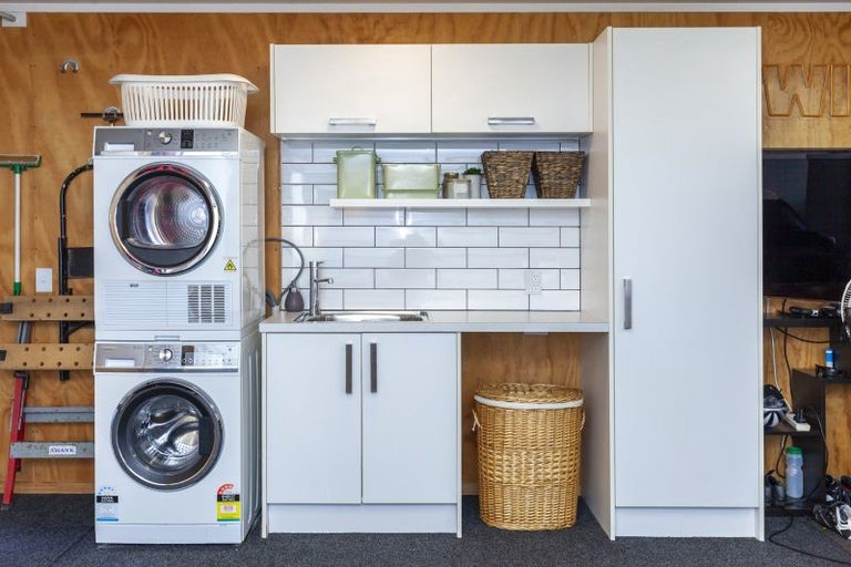 Photo of property in 3 Hihi Place, Waikanae, 5036