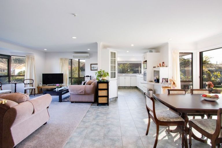 Photo of property in 205 Auckland Road, Greenmeadows, Napier, 4112