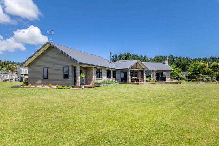 Photo of property in 43 Glade Park Lane, Shannon, Palmerston North, 4474