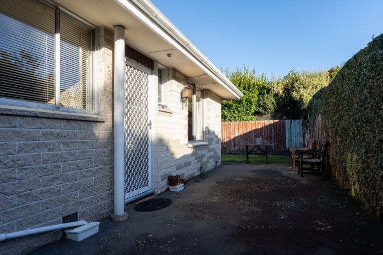 Photo of property in 2/367a Withells Road, Avonhead, Christchurch, 8042