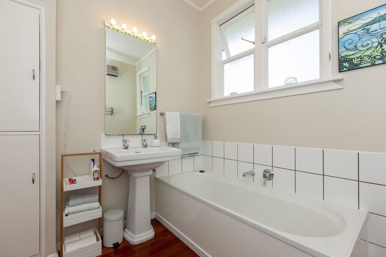 Photo of property in 21 Arthur Street, Paraparaumu Beach, Paraparaumu, 5032